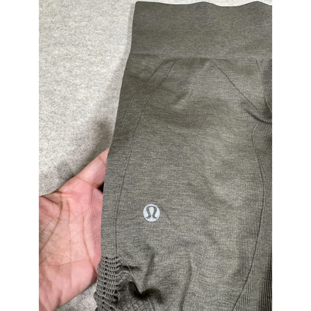 Lululemon Leggings Womens 8 Gray Capri Ruched Sides High Rise Yoga Athletic Gym